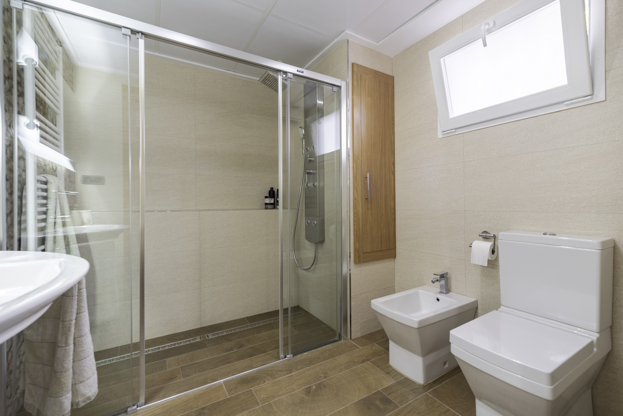 esvibar arquitectes baño proyecto interiorismo porcelanosa