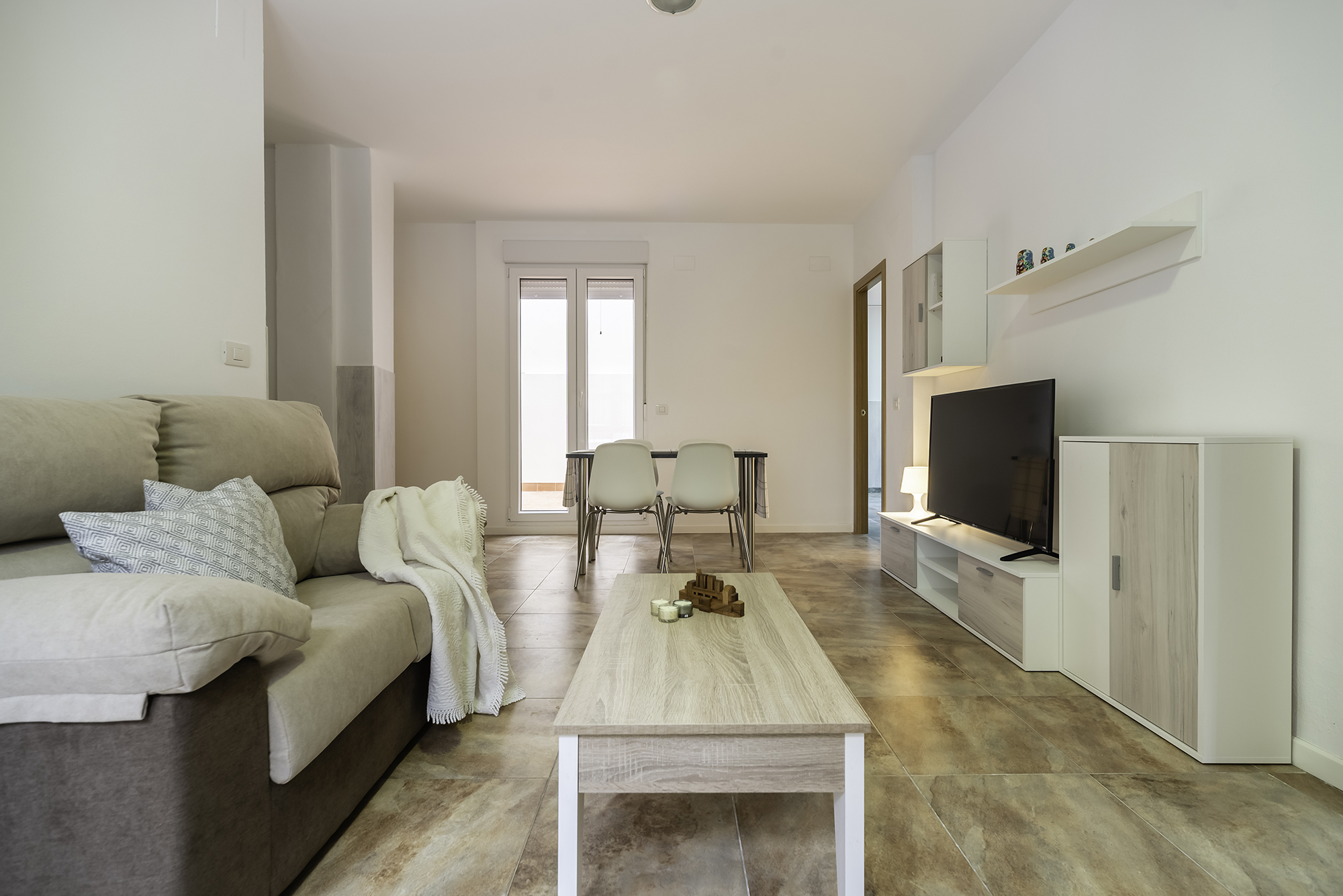 Apartamentos La peixcateria-1 esvibar arquitectes proyecto reforma rehabilitación economico interiorismo