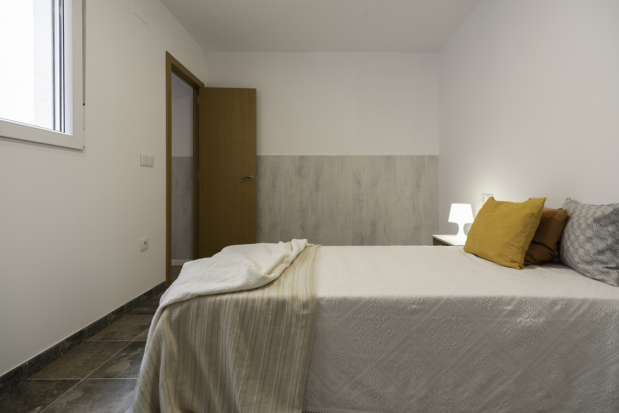 Apartamentos La peixcateria-13 esvibar arquitectes proyecto reforma rehabilitación economico interiorismo