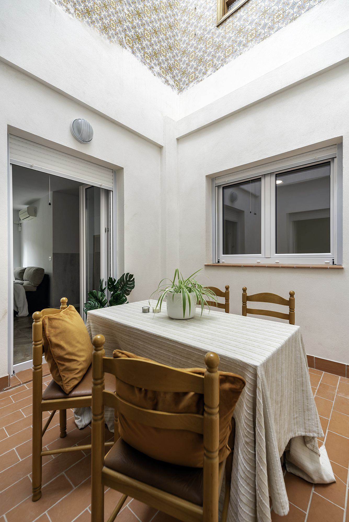 Apartamentos La peixcateria-15 esvibar arquitectes proyecto reforma rehabilitación economico interiorismo