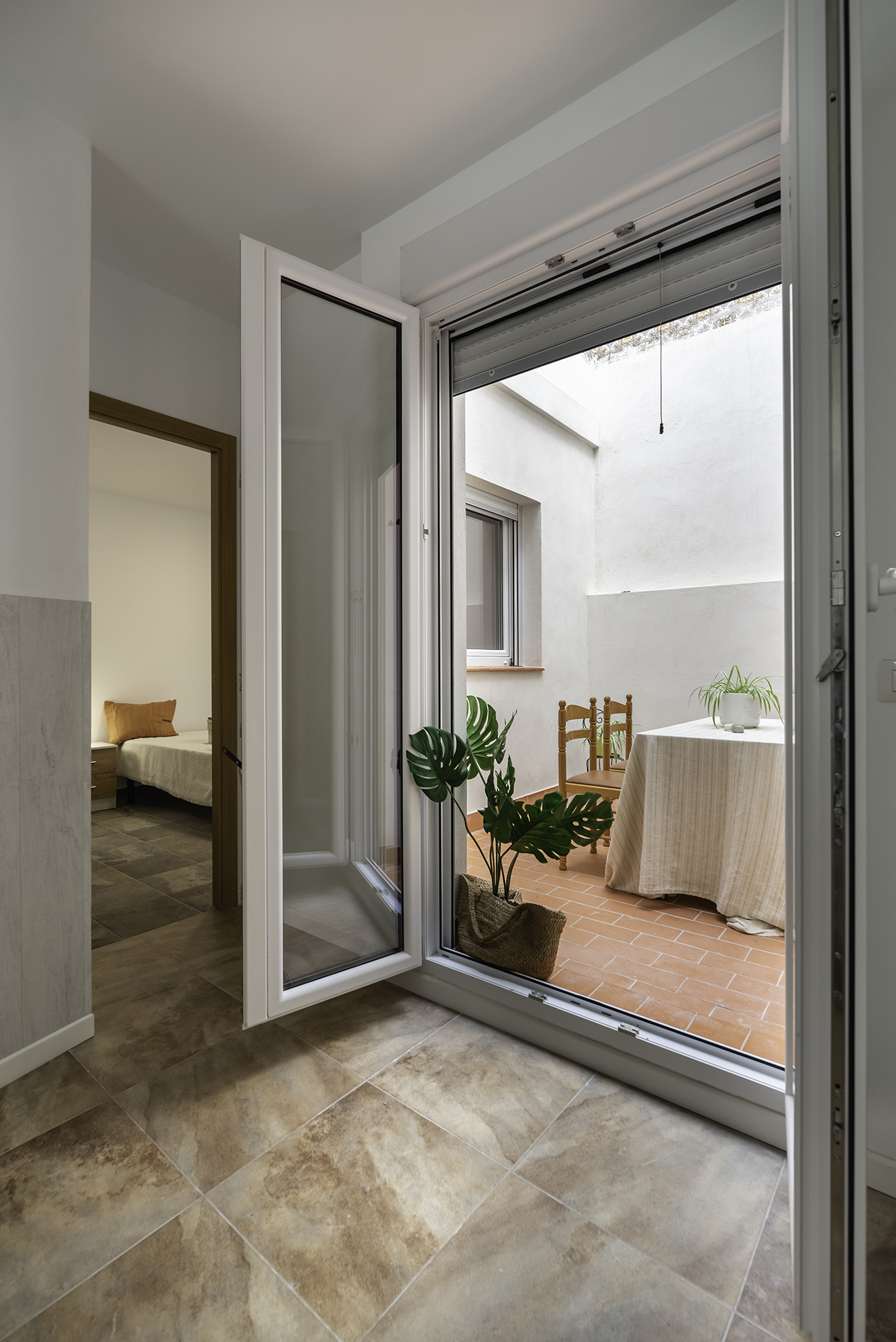 Apartamentos La peixcateria-16 esvibar arquitectes proyecto reforma rehabilitación economico interiorismo