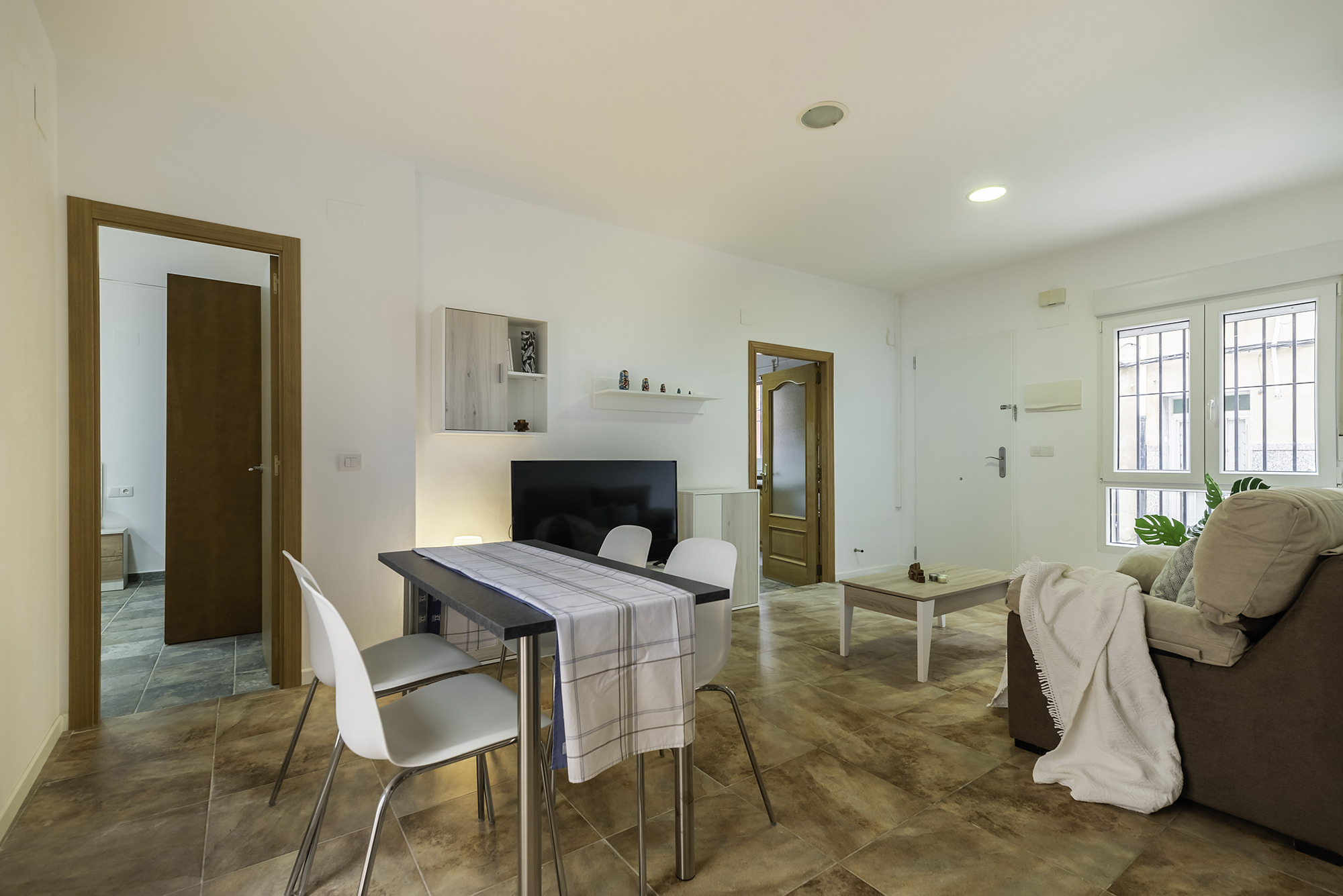 Apartamentos La peixcateria-2 esvibar arquitectes proyecto reforma rehabilitación economico interiorismo