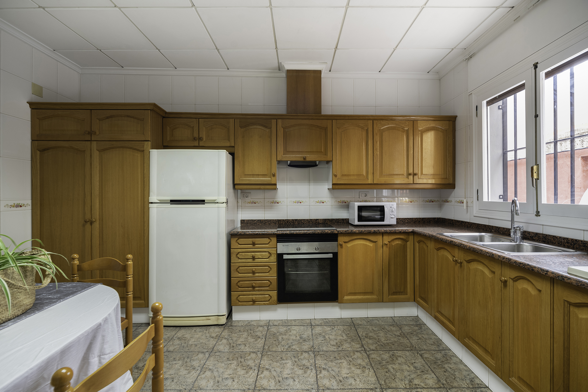 Apartamentos La peixcateria-5 esvibar arquitectes proyecto reforma rehabilitación economico interiorismo