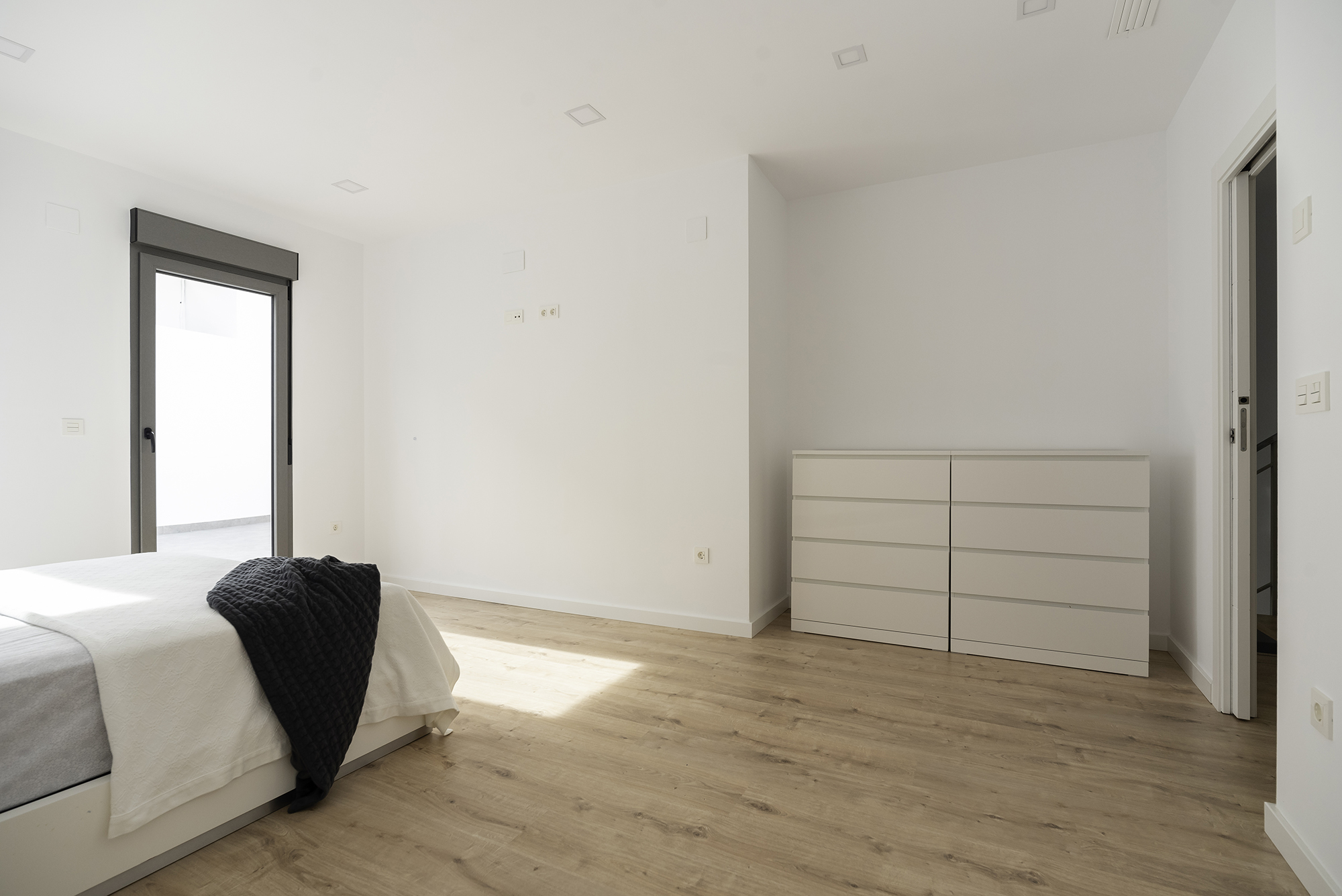 Grey Crest esvibar arquitectes almacenaje dormitorio proyecto reforma integral