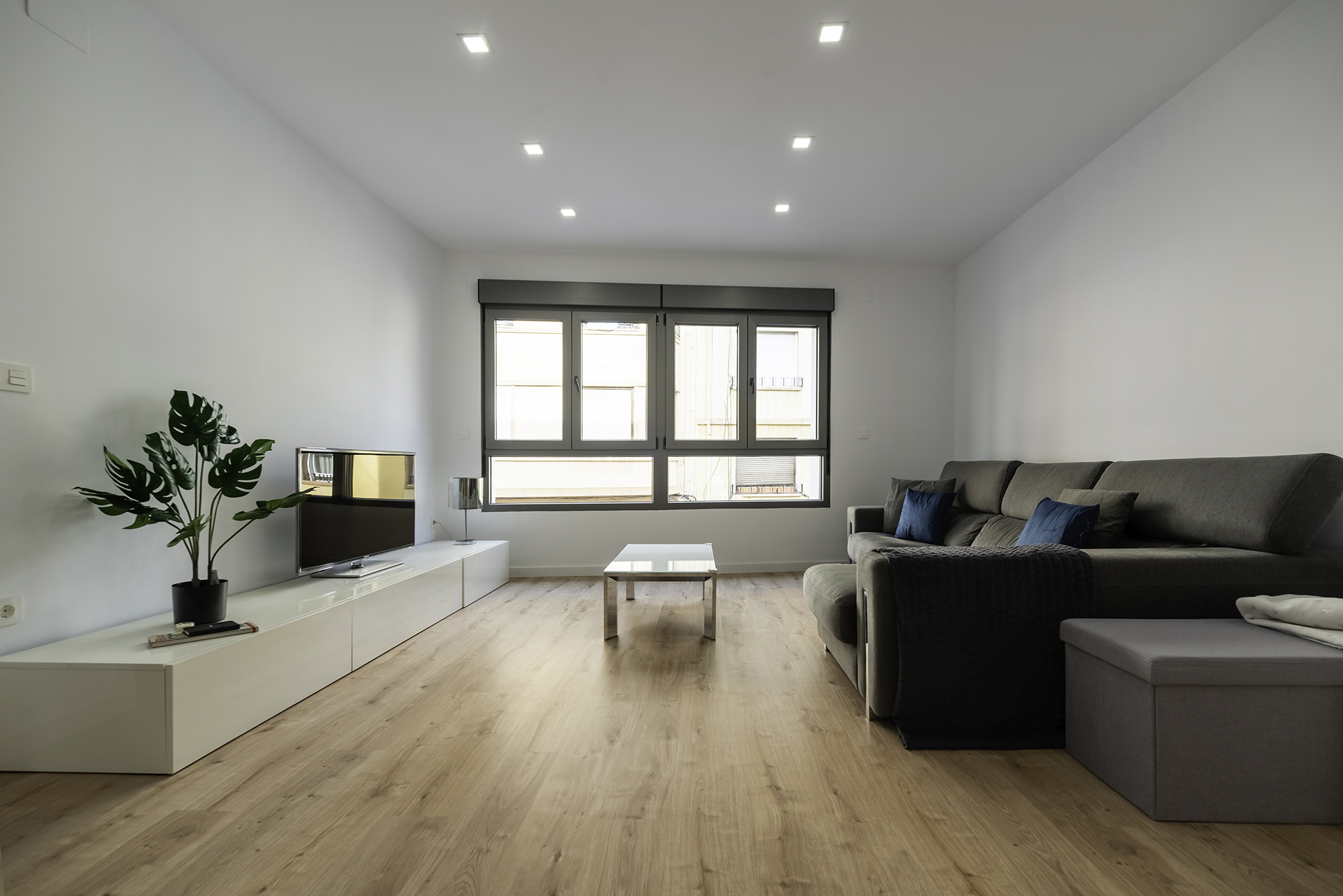 Grey Crest esvibar arquitectes salon proyecto reforma integral