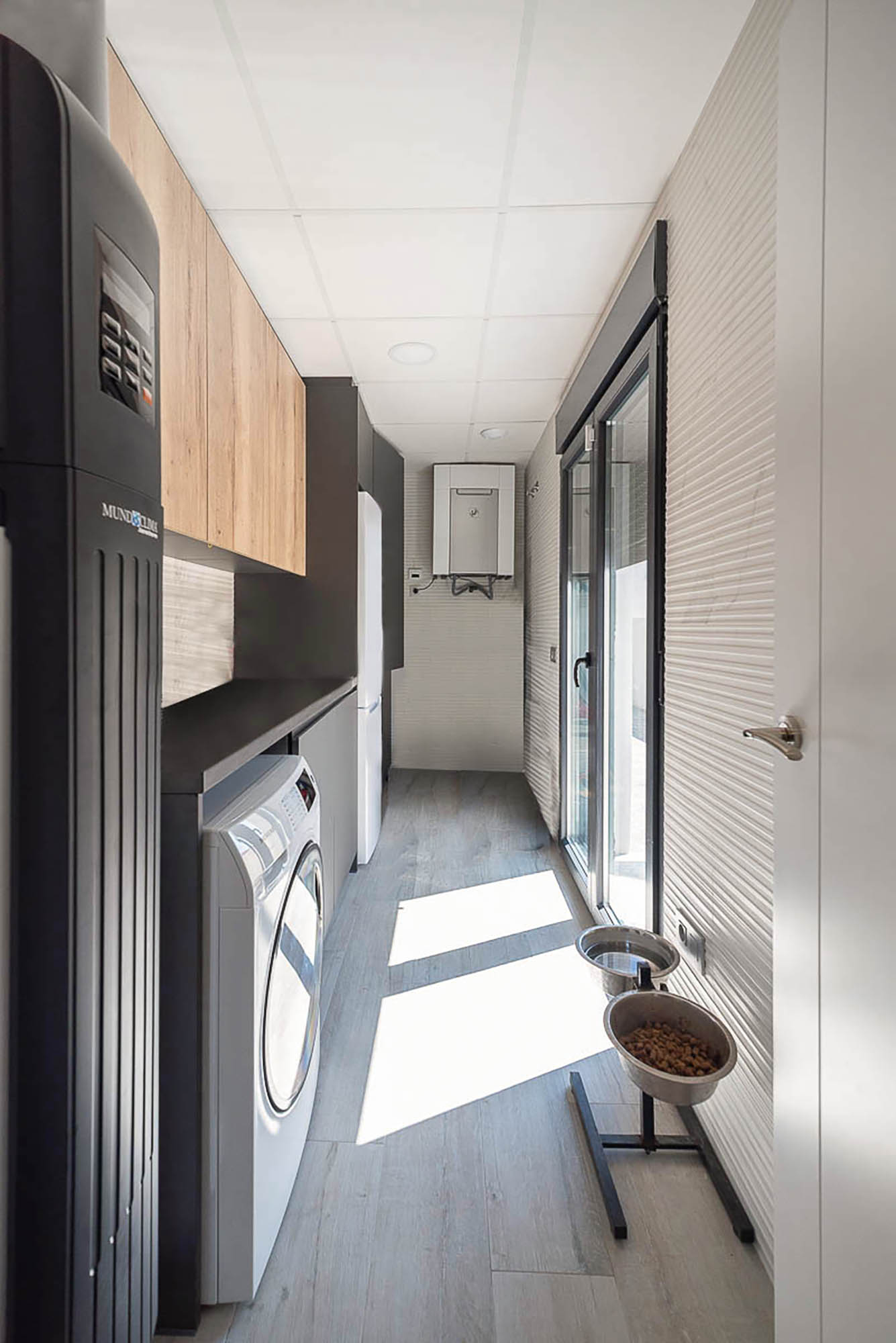 Villa Luca esvibar arquitectes detalles diseño vivienda nueva proyectos lavandería aerotermia doble flujo ventilación mecánica