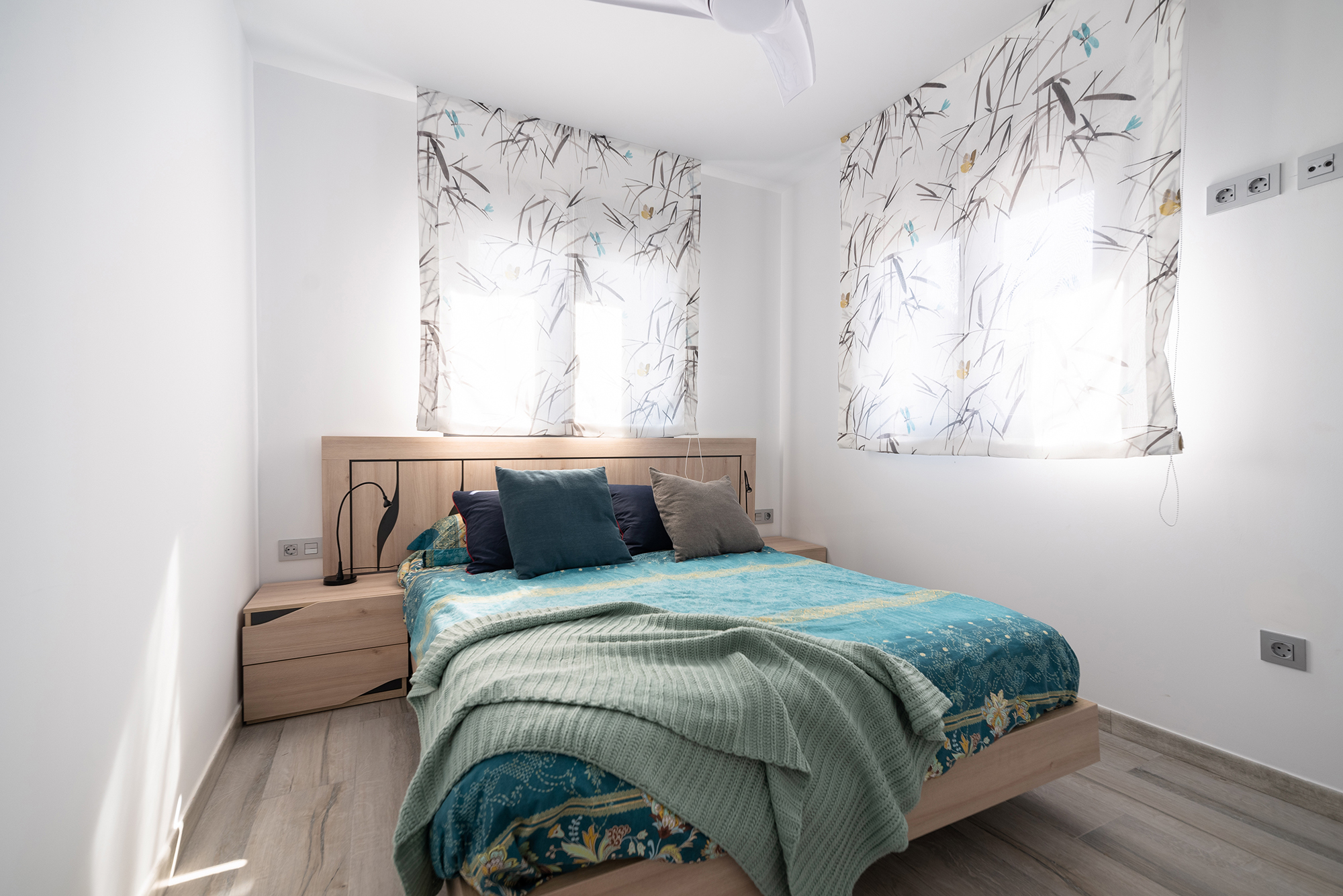 Villa Luca esvibar arquitectes interiorismo casa prefabricada dormitorio invitados proyecto obra nueva