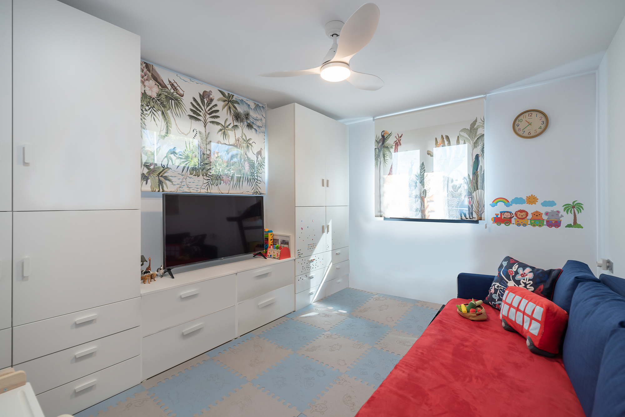 Villa Luca esvibar arquitectes interiorismo casa prefabricada cuarto infantil juegos proyecto obra nueva