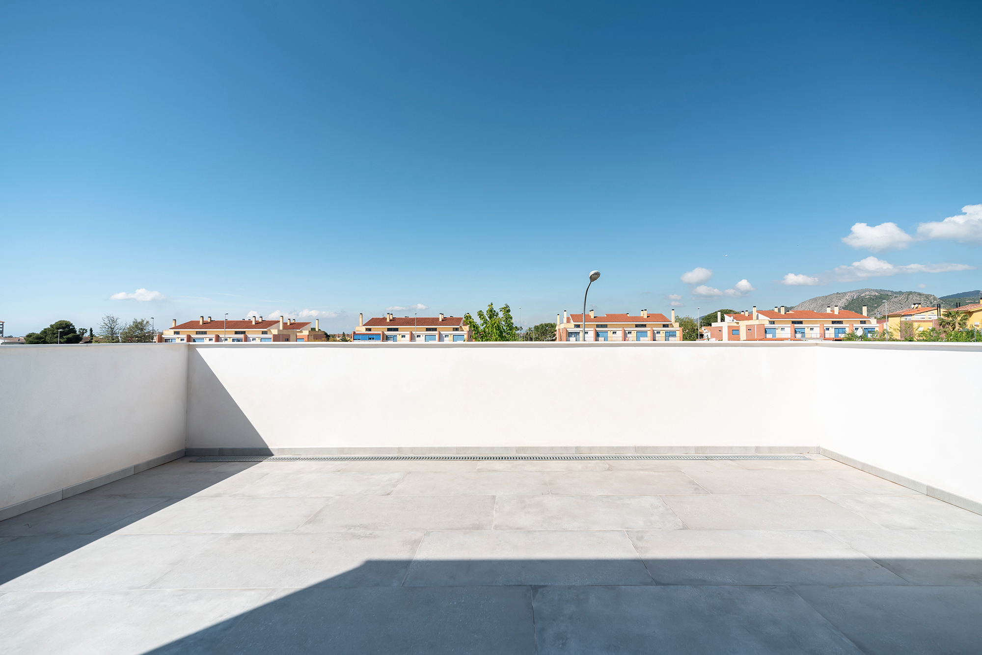 Villa Luca esvibar arquitectes interiorismo casa prefabricada proyecto obra nueva terraza suite