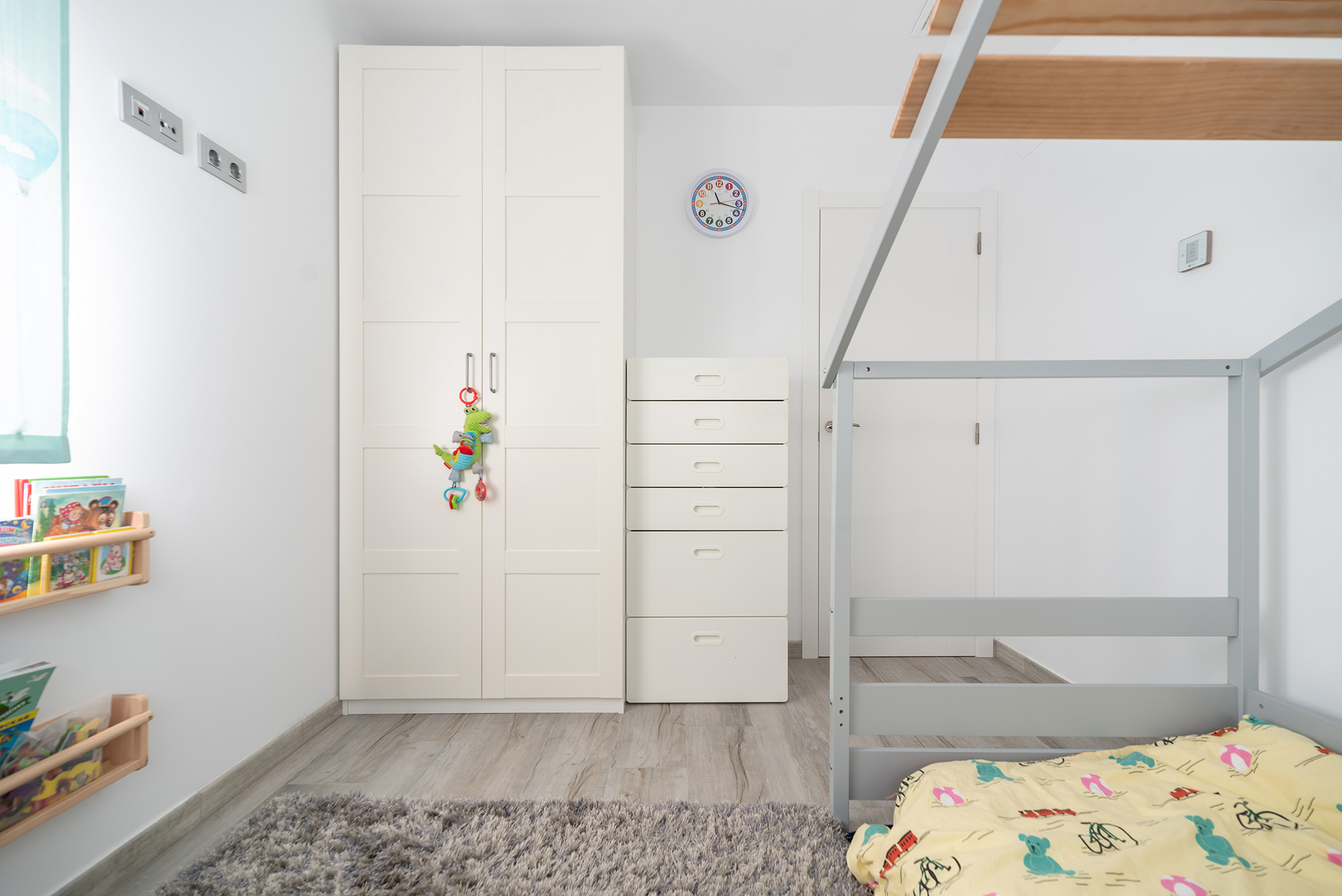 Villa Luca esvibar arquitectes interiorismo casa prefabricada dormitorio infantil proyecto obra nueva