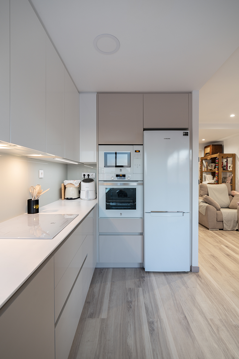 Cocina esvibar arquitectes reforma integral piso